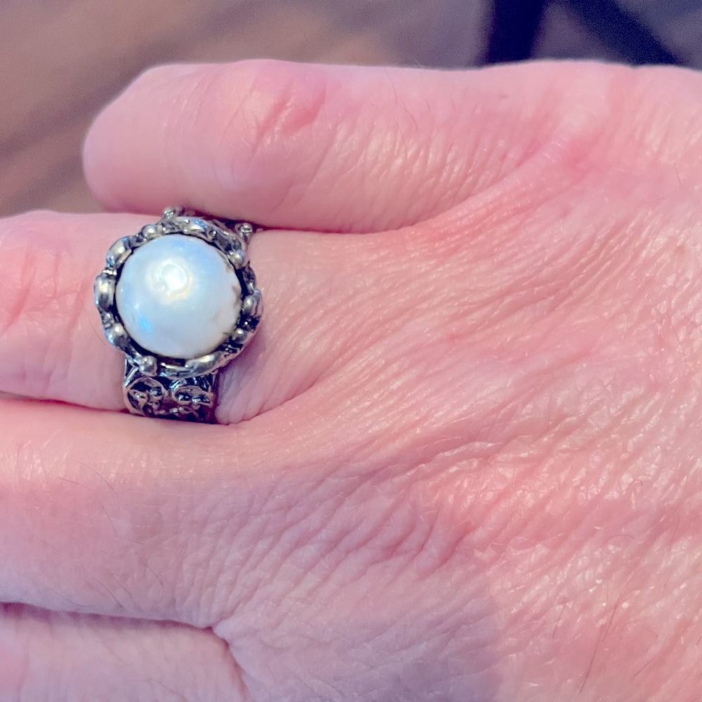 Authentic freshwater pearl surrounded with vintage 925 sterling silver - Picture 2 of 4